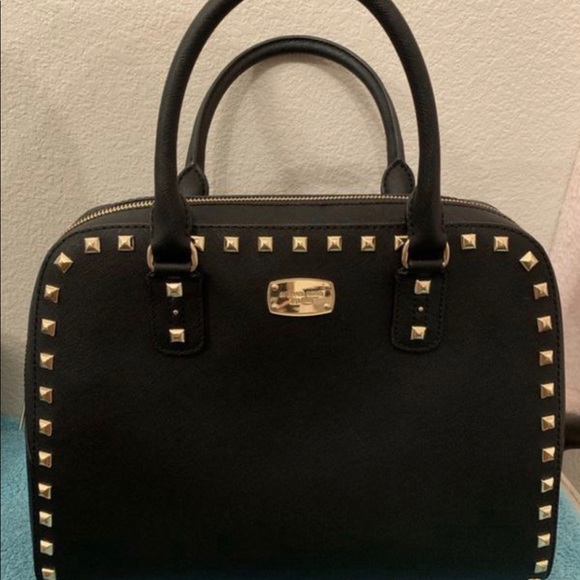 Michael Kors Handbags - Michael Kors Medium Satchel